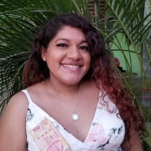 Meet your Posher, Stephanie